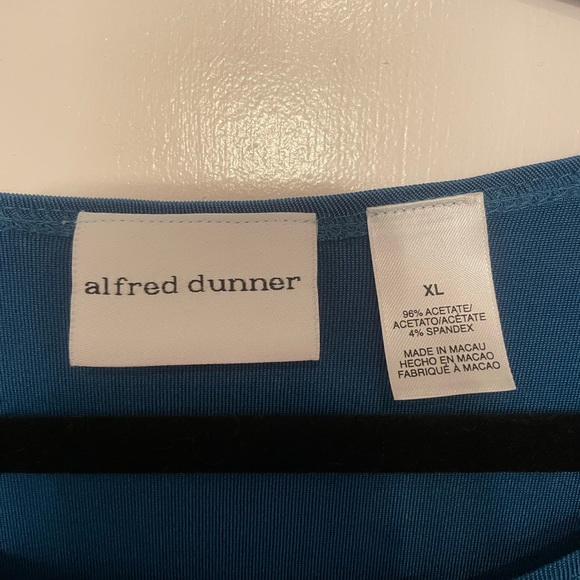 Shiny blue blouse - Picture 3 of 3